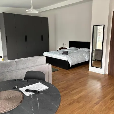 Floor, 2 Minutes From Train Station 62 Lausana