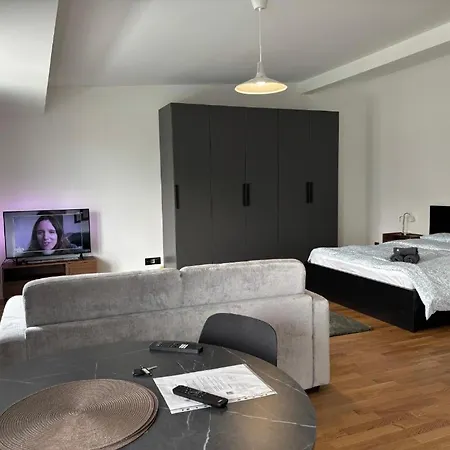 Apartamento Floor, 2 Minutes From Train Station 62