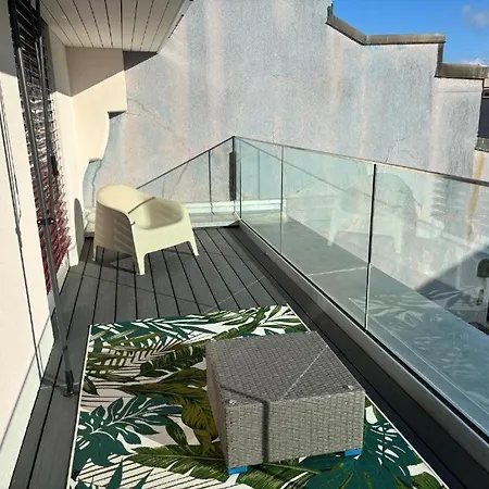 Floor, 2 Minutes From Train Station 62 Lausana
